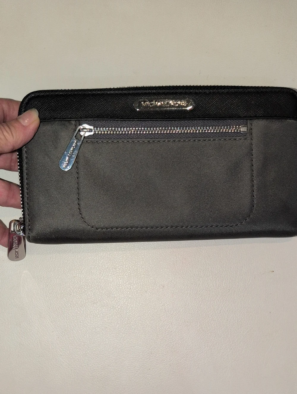 Michael Kors Colgate Zip Around Continental Wallet